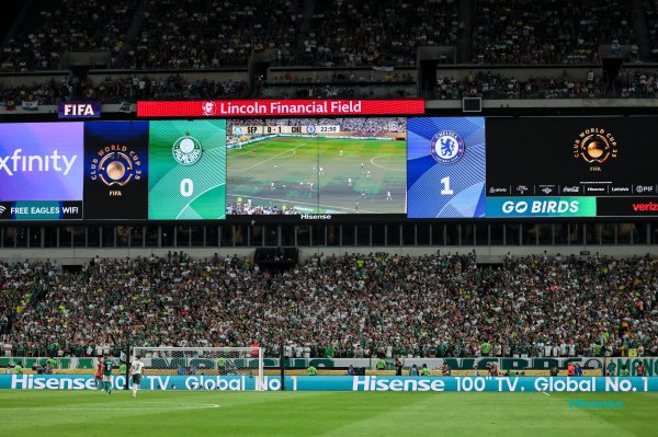 Những người bảo vệ sắt làm riêng trong 83 phút, Chelsea dự k