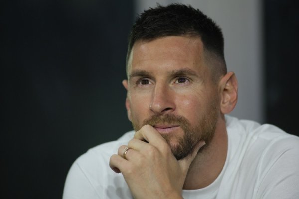 Phóng viên: Barcelona chưa liên lạc với Messi, sau này chưa 
