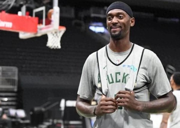 Bucks GM: Chính Portis đã chọn Bucks, tôi không muốn dành mộ